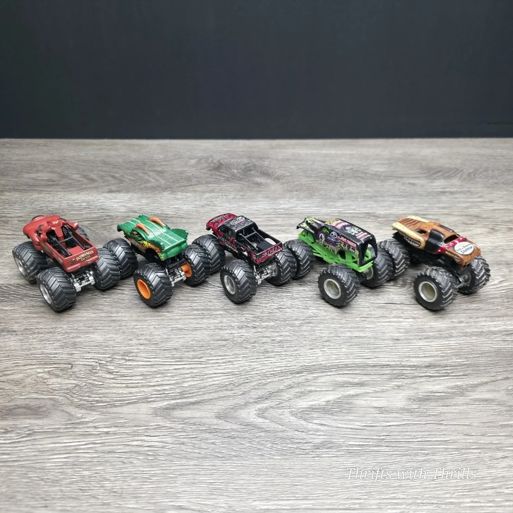 Hot Wheels Monster Jam Trucks - Set Of 5 - Grave Digger, Taz,‎ Mutt, Reptile, +